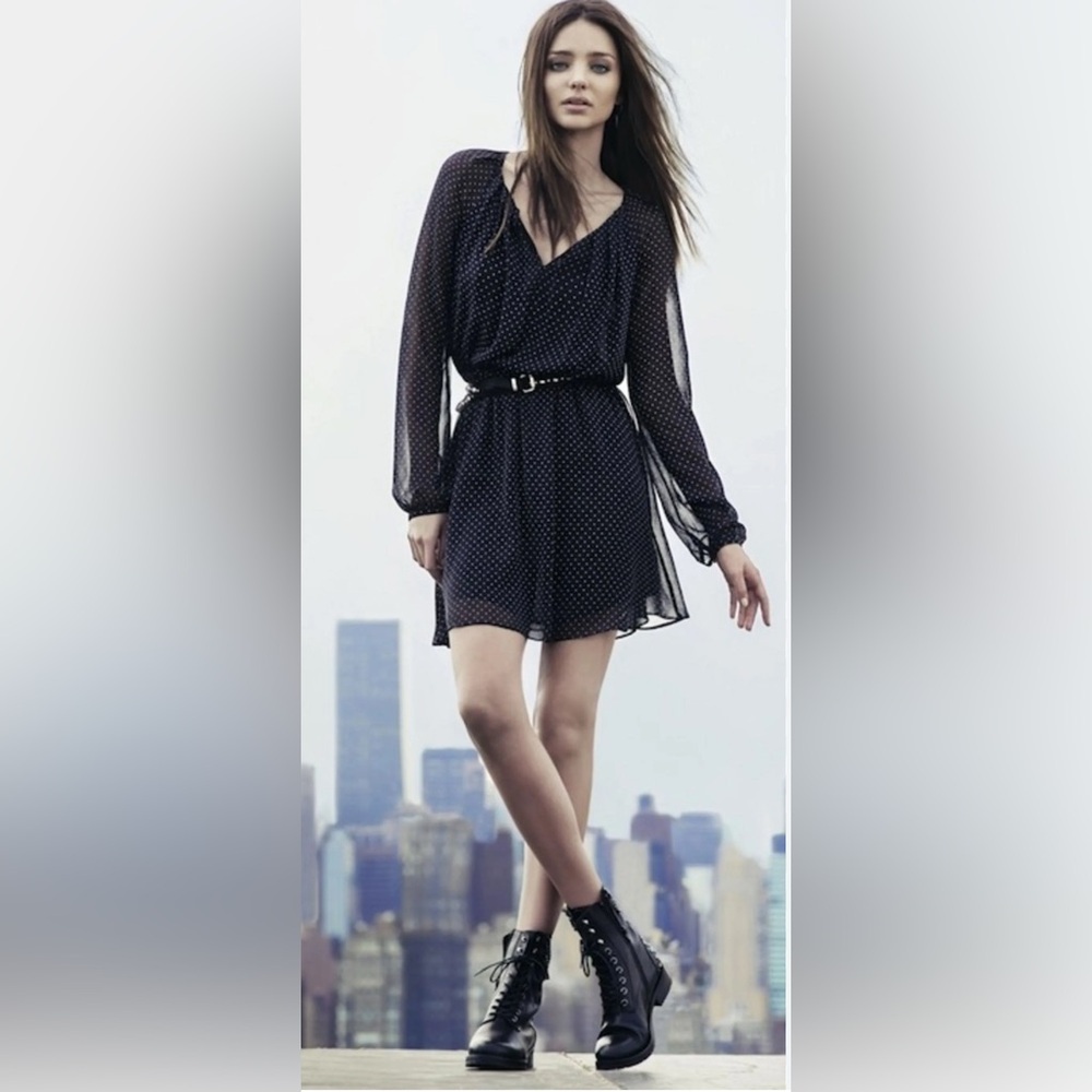 Coincidence & Chance Polka Dot Crossover V-neck, long sleeves Small Short Drees